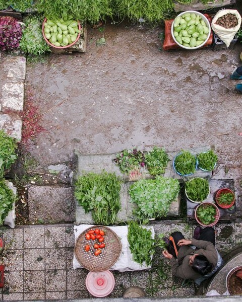 Markets at the center